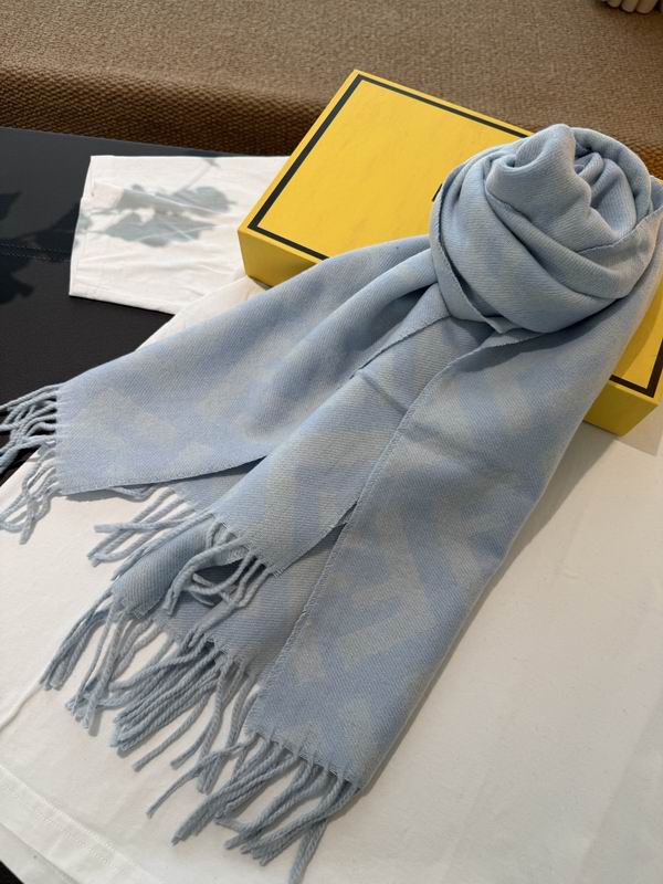 Fendi scarf E123029
